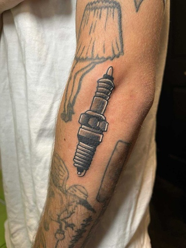 Daryan 16 — tattoo by Daryan Rheonna, Dawnbringer Tattoo, Kansas City
